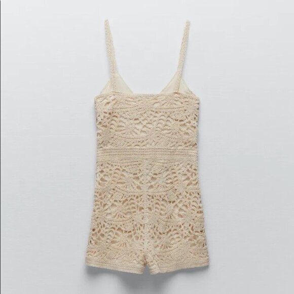 Zara Short Crochet Jumpsuit Romper Cream NWT Size Medium - Picture 3 of 12